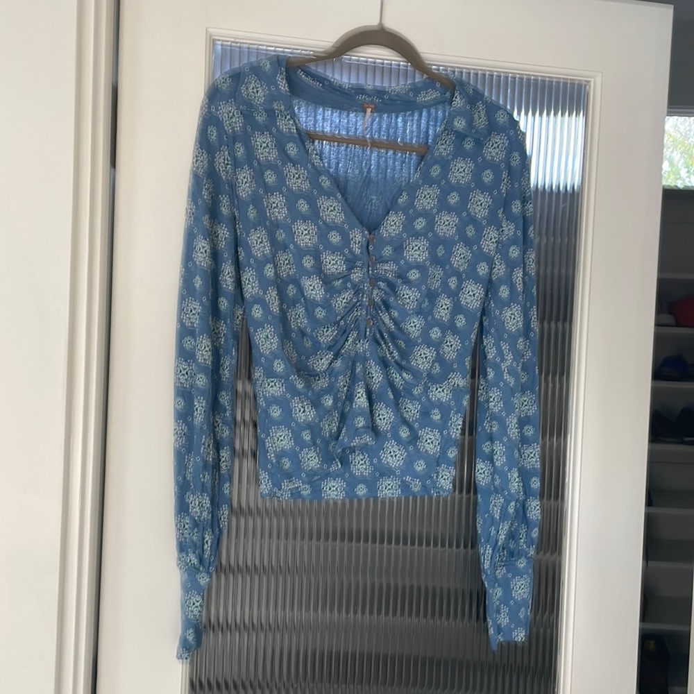 Blue Floral Ruched Long Sleeve Women’s Top